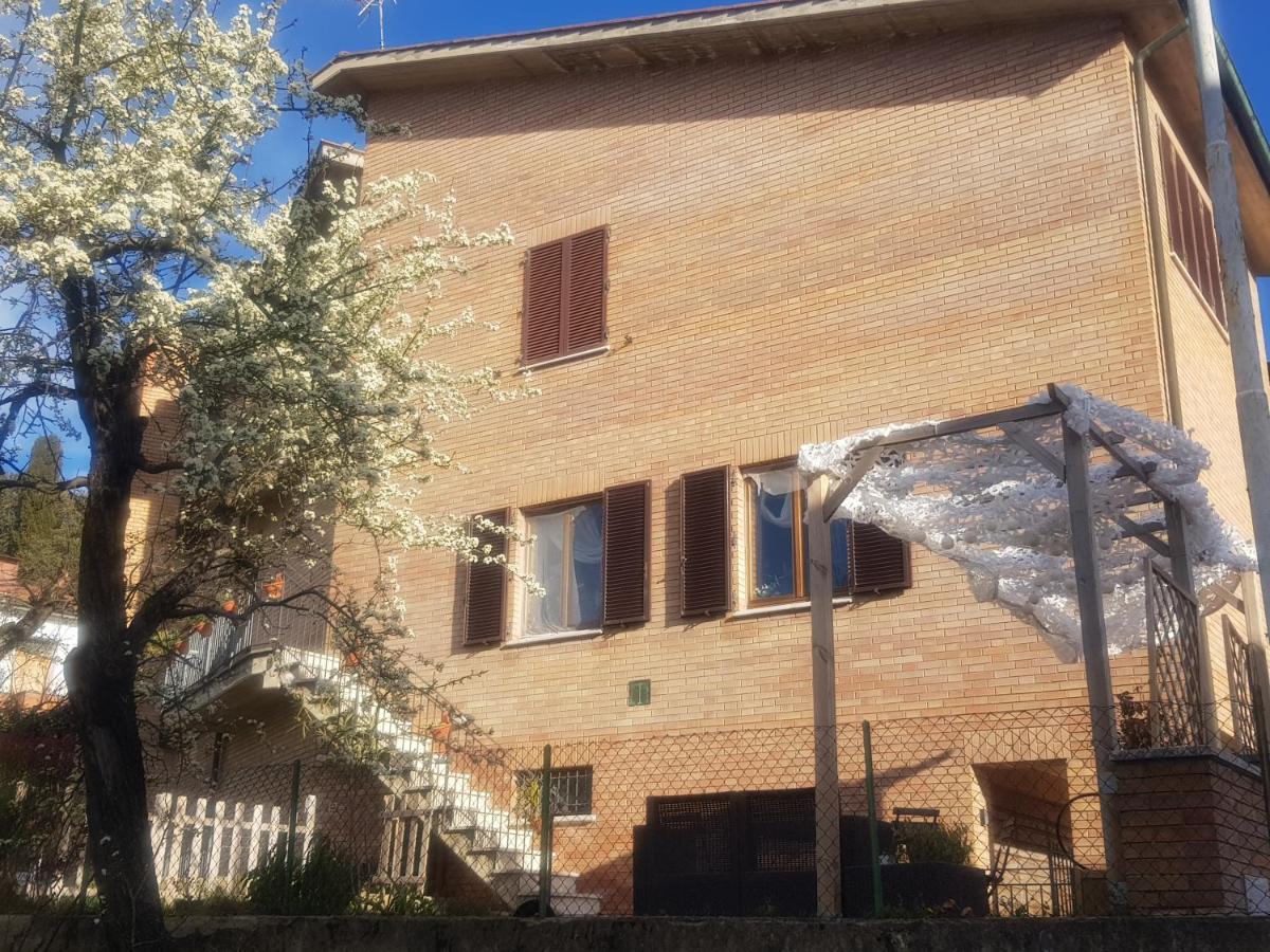 Palazzetto Del Pittore San Quirico dʼOrcia Exteriör bild